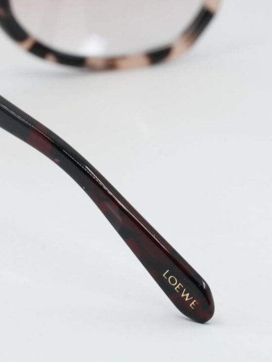 Loewe LW40001I 54T Filipa Sunglasses Red Havana/Rose Havana Square Frame main image 8